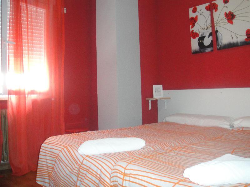 Arjori Rooms Hostal Salamanca Exterior foto